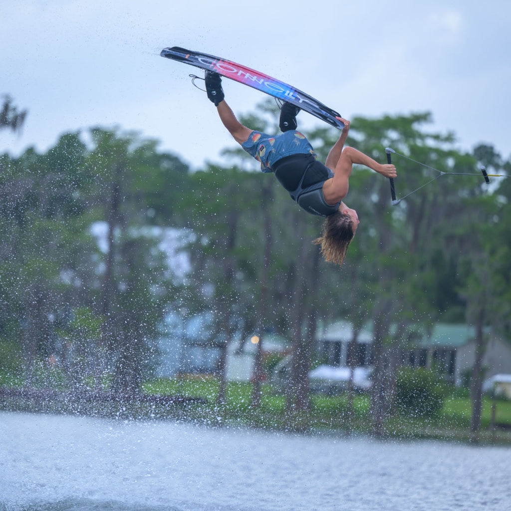 Connelly Reverb Wakeboard W/Empire Bindings - Lure Me - Online Fishing Tackle