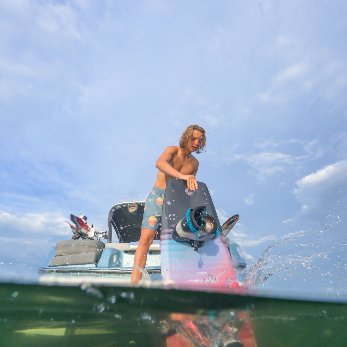 Connelly Reverb Wakeboard W/Empire Bindings - Lure Me - Online Fishing Tackle