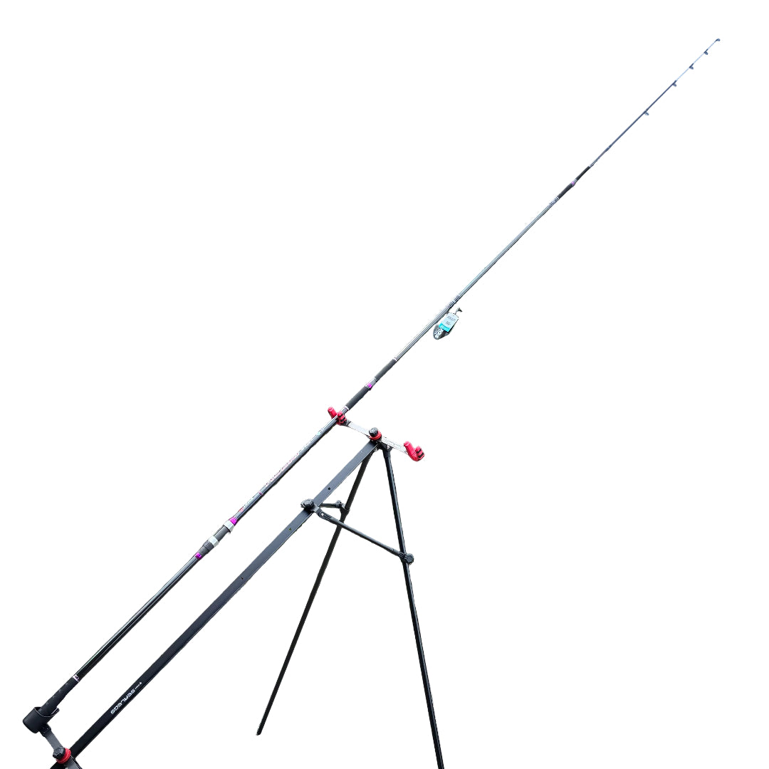 akios kyori st420 twin tip surf rod on akios sealegs tripod rod holder