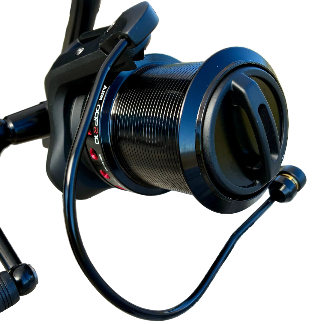 close up of akios r10 surf reel shallow spool