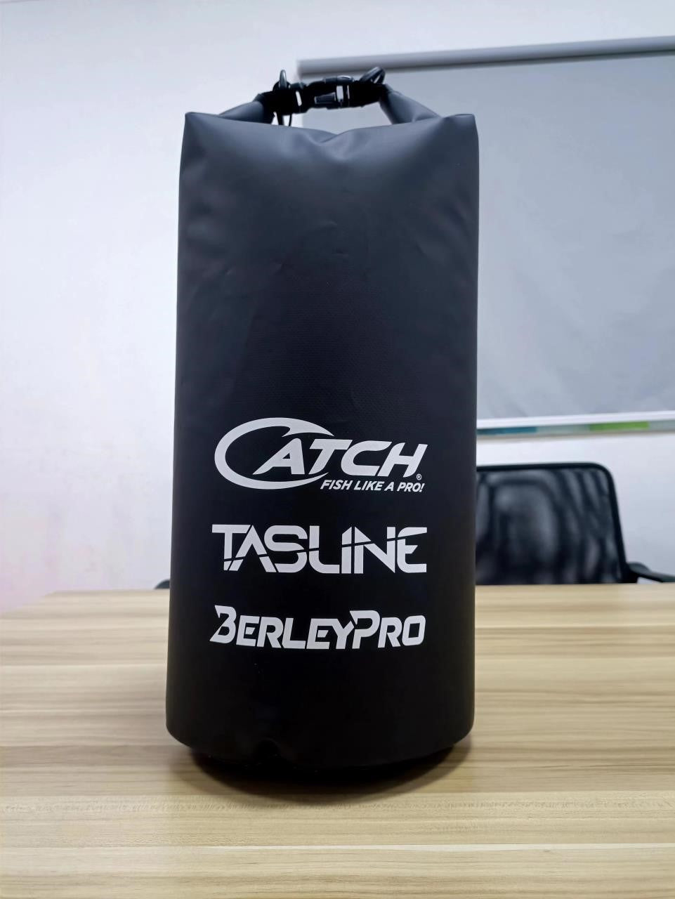 Catch, Tasline, BerleyPro Dry Bag 20 litre