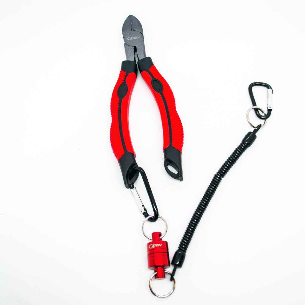 magnetic fishing lanyard attached to pliers kayak fishing